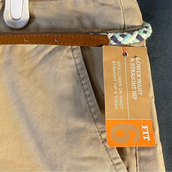 Mossimo Supply Co. Womens Tan Shorts Beige Size 6 Low Rise With Blue Belt - Picture 3 of 11